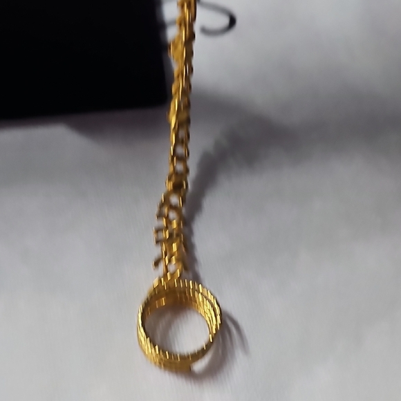 Sassy Jones Gold Leaf Necklace - Picture 5 of 6